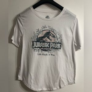 Women’s Top Jurassic world Life Finds A Way  graphic short sleeves white.Large